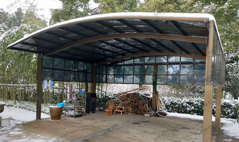 至尊卡爾耐力板車棚.jpg 至尊卡爾耐力板車棚.jpg