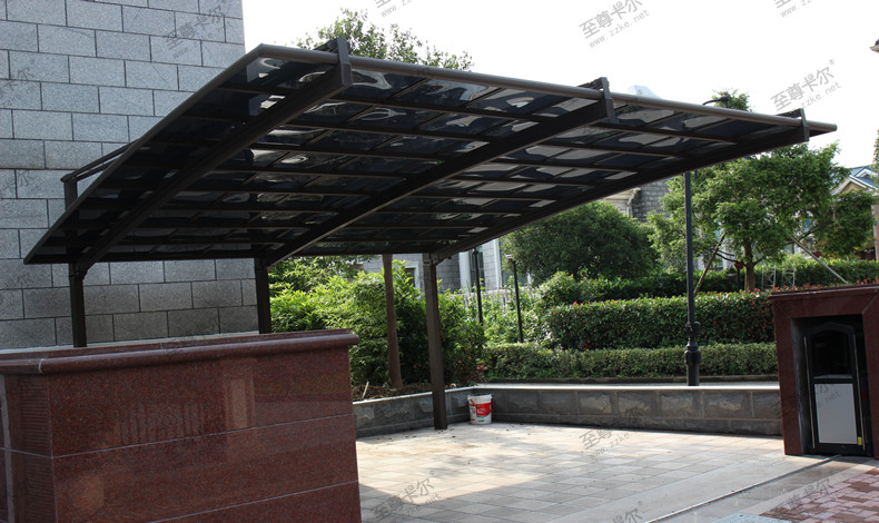 至尊卡爾耐力板車棚.jpg 至尊卡爾耐力板車棚.jpg