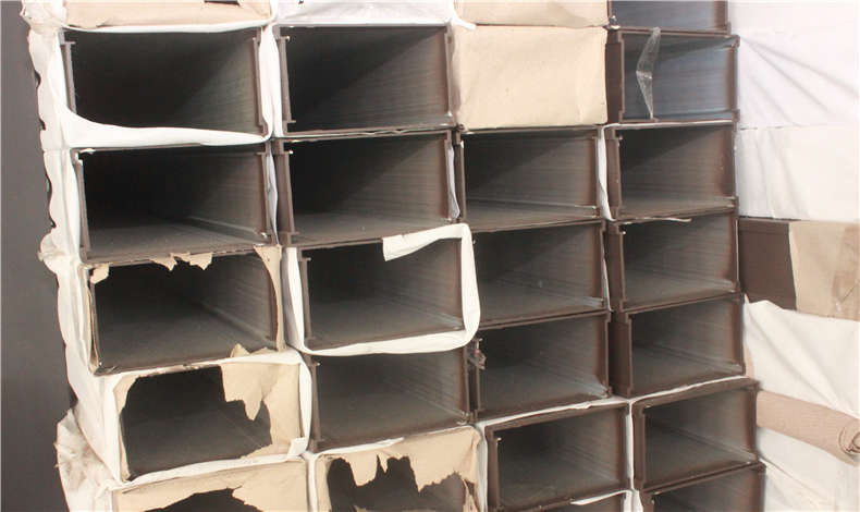 汽車停車棚立柱用什么材質的好點