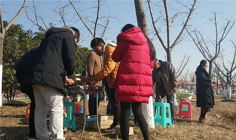 至尊卡爾江蘇分部，開啟烤肉模式