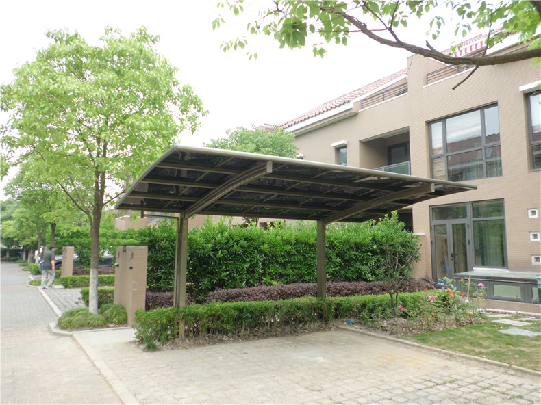 車庫(kù)改造成家庭影院了，汽車停在哪？