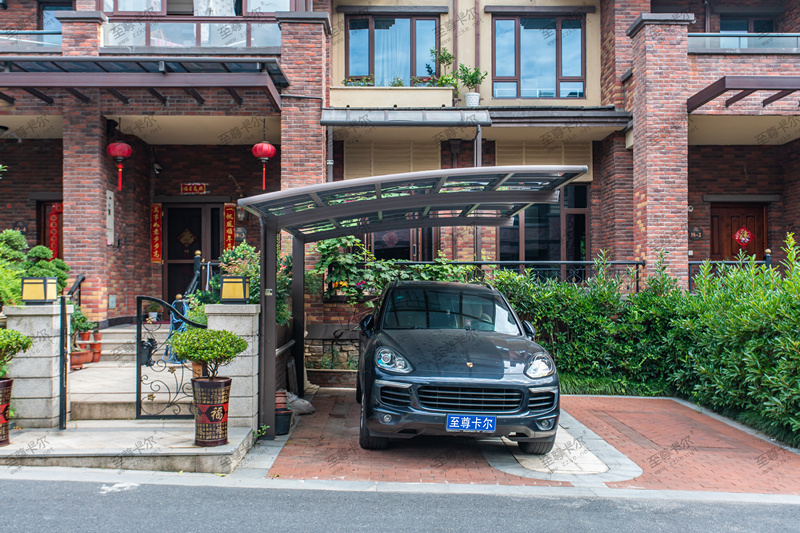 別墅要做車棚，看了至尊卡爾別墅鋁合金車棚再決定