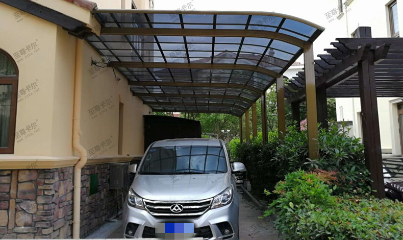 別墅院子的停車棚該如何選擇？至尊卡爾告訴你