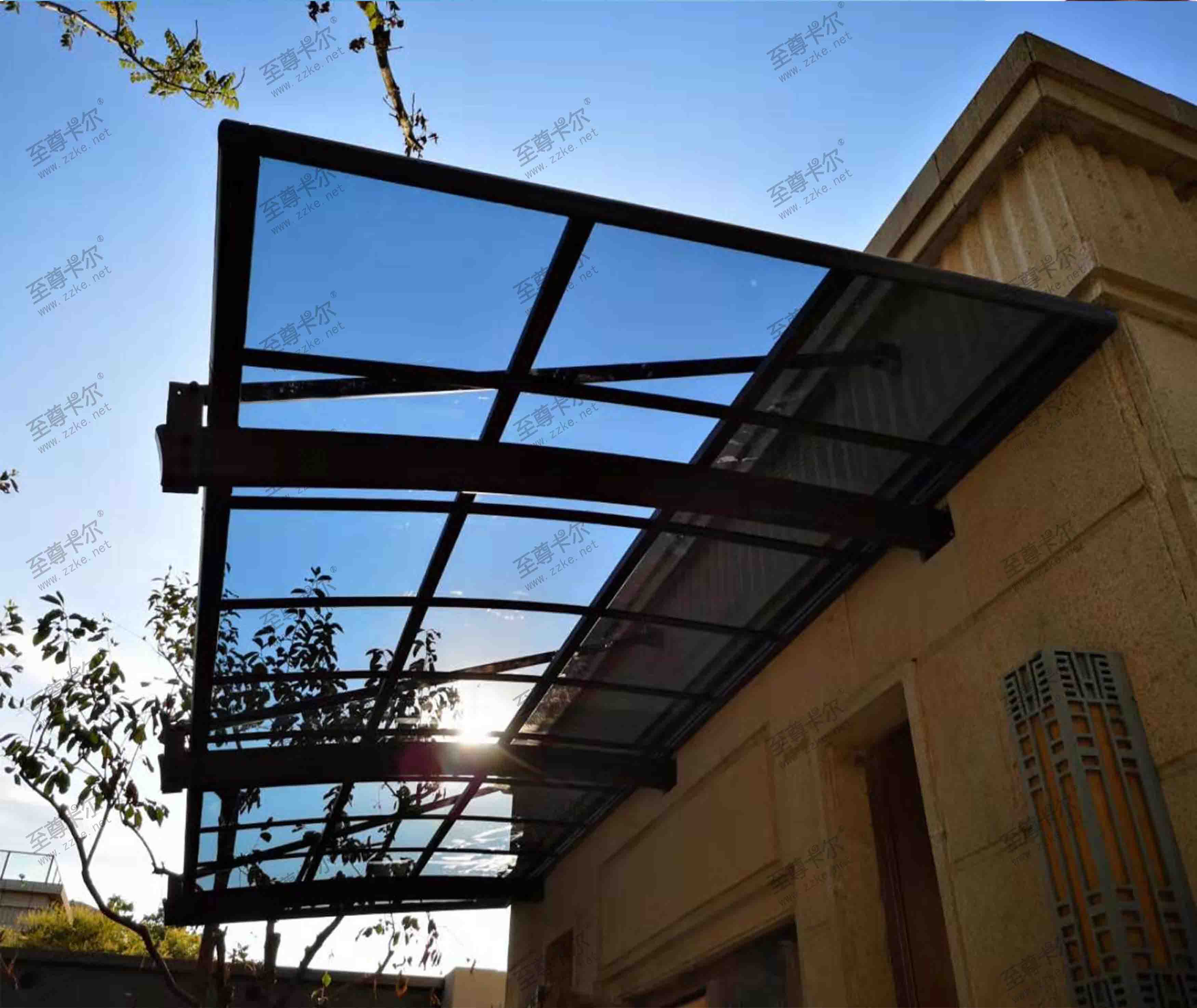 身價(jià)上億的耐力板廠家秘密：耐力板雨棚這么選,不出錯(cuò)