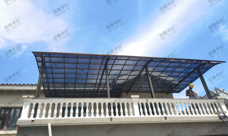 家用雨棚多少錢一平方，雨棚用什么材料好，2w+家庭的家用雨棚挑選心得！