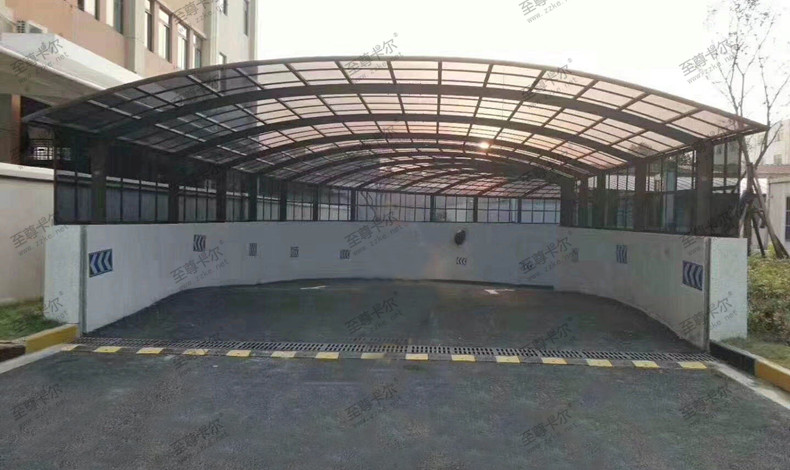 地下出入口雨棚是否該用玻璃雨棚，玻璃地下出入口雨棚的優(yōu)缺點