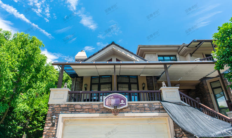 玻璃雨棚好還是耐力板雨棚好？