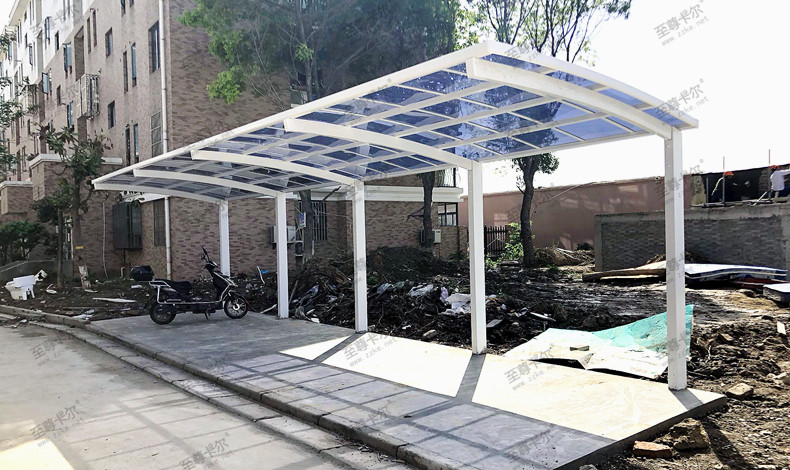 原本破舊的非機(jī)動(dòng)停車(chē)棚大變樣，真是被吸引到了，拍給你看看