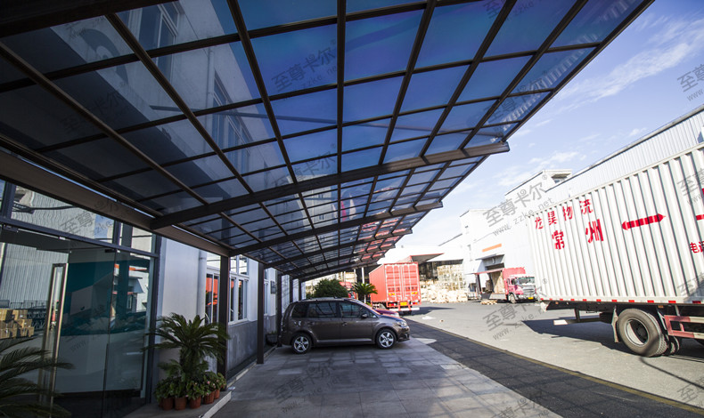 耐力板車棚真的這么好嗎？耐力板車棚廠家揭秘耐力板缺點。