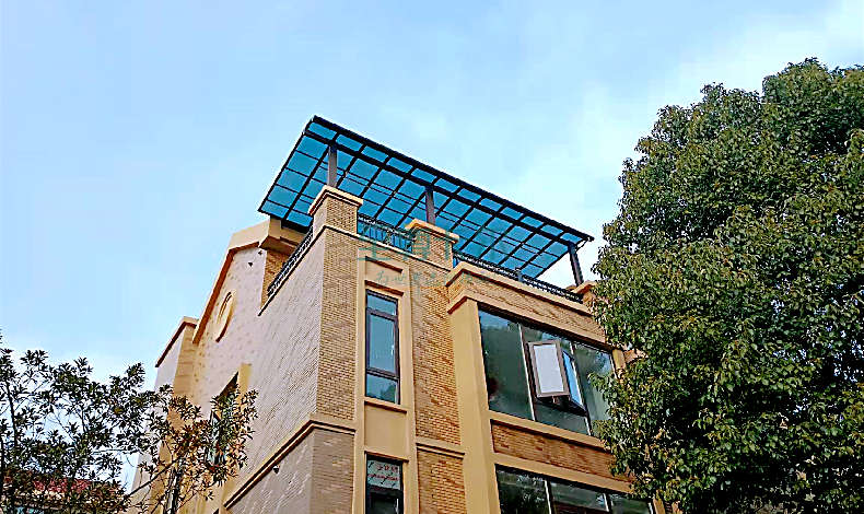 剛搭建的雨棚就生銹漏水，問題出在哪？看看搭建雨棚的注意事項(xiàng)